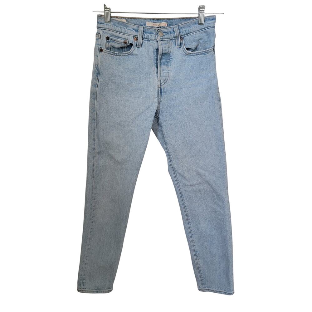 Levi's Premium Wedgie Straight‎ Fit Ankle Women Jean Light Wash Sz 26 Button Fly